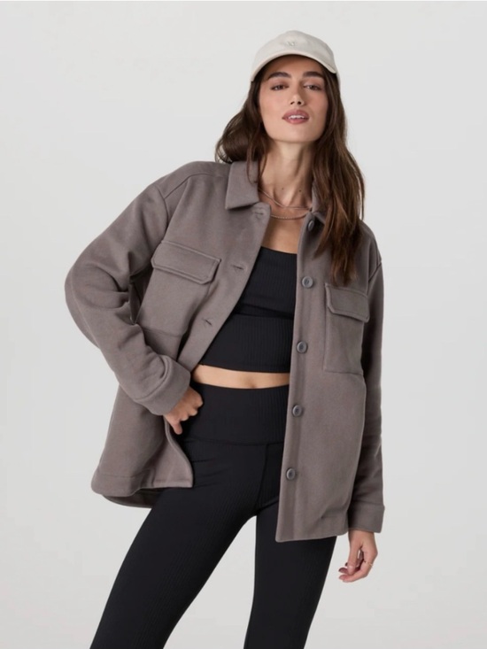 Vuori Jackets & Blazers - Vuori Women’s Restore Shirt Jacket in Chia XL
